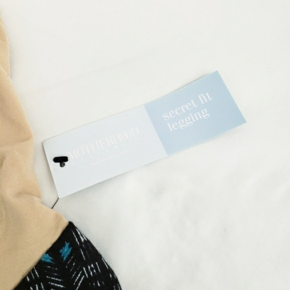 NWT Motherhood Maternity Secret Fit Leggings Geometric XL - Picture 9 of 12